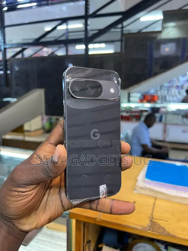 Google Pixel 9 128GB Black - 1
