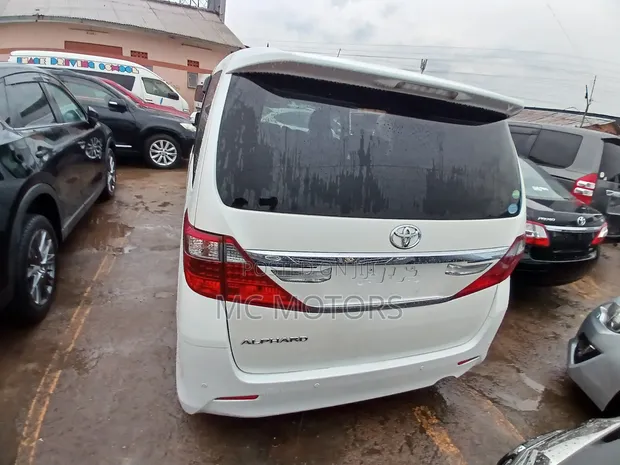 Toyota Alphard 2.4 Petrol AWD 2013 White - 1