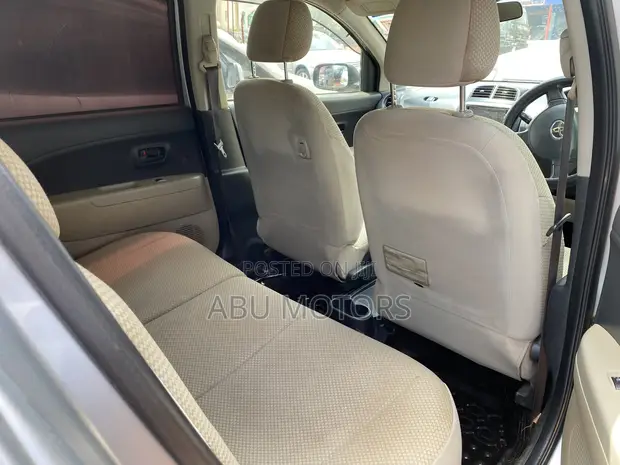 Toyota Passo 2006 Silver - 1