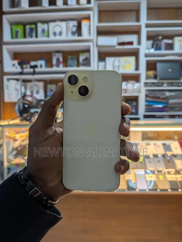 Apple iPhone 15 128GB - 1
