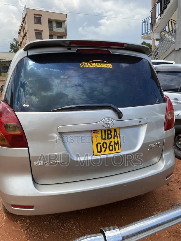 Toyota Corolla Spacio 2004 Gold - 1