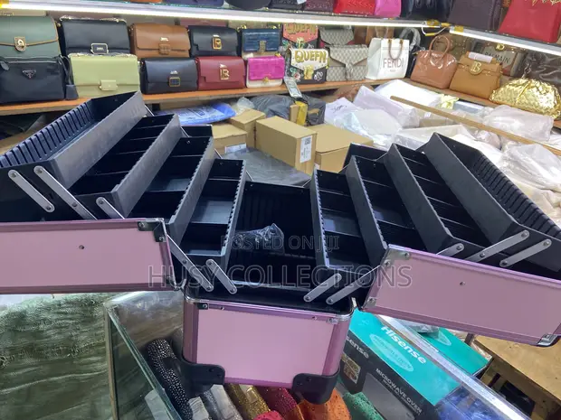 Make Up Box - 1