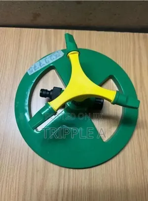 3-Arm Garden Sprinkler