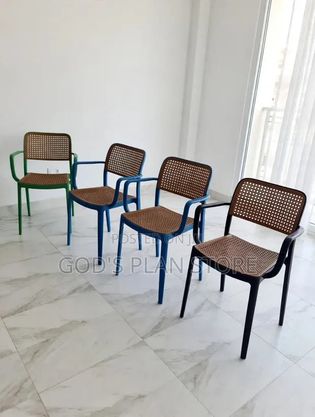 Green Frame Plastic Dining Chairs (Set of 1) - 1