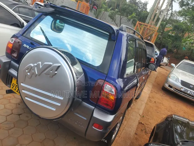 Toyota RAV4 1999 Blue - 1