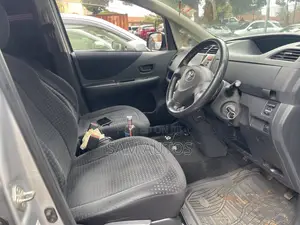 Toyota Ractis 2009 Silver