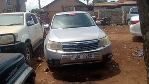 Subaru Forester 2010 Silver