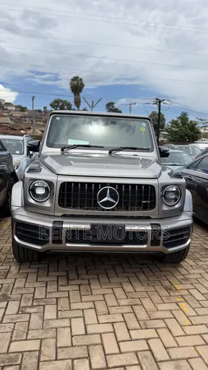 Mercedes-Benz G 63 AMG 2023 Gold