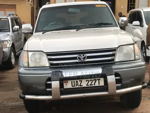 Toyota Land Cruiser Prado 2000 Silver