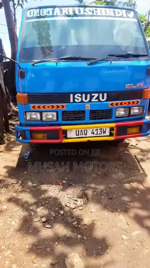 Isuzu Elf Tipper Truck