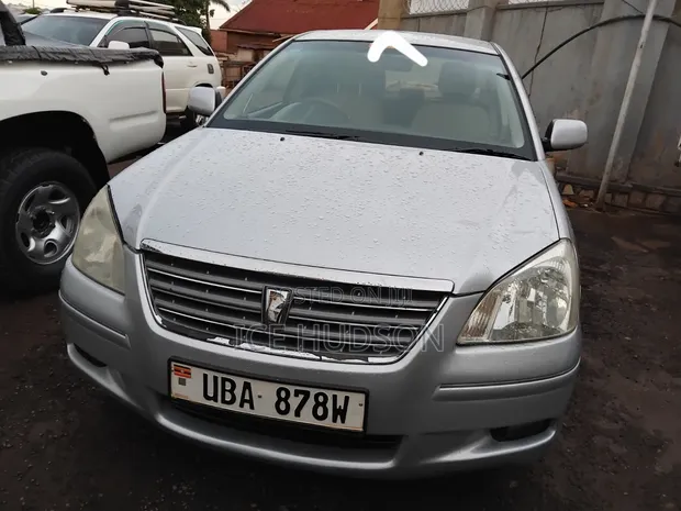 Toyota Premio 2004 Silver - 1