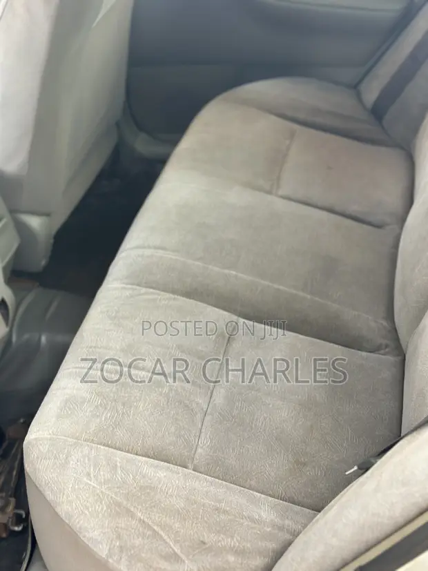 Toyota Corolla Sedan 2003 Silver - 1