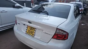 Subaru Legacy B Sport 2010 White