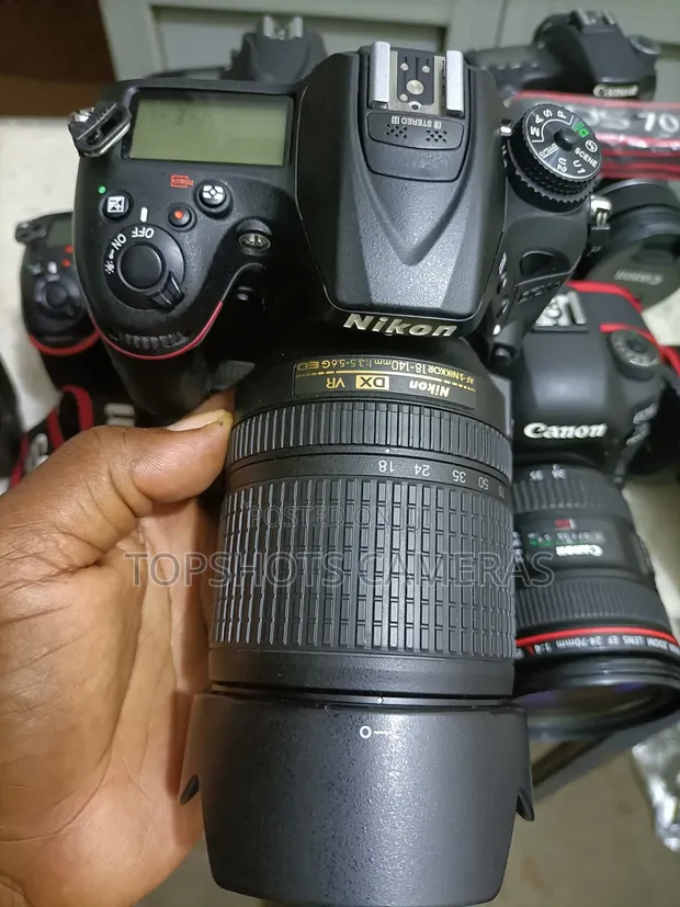 Nikon D7200 DSLR Camera with 18-140mm Lens - 1