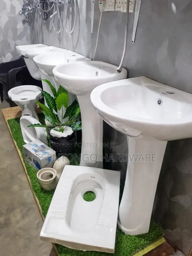 Medium Size Francia Hand Basin - Good Quality - 1