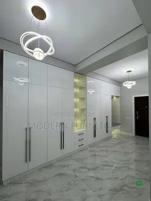 Modern Large Master Bedroom Wardrobe - White Gloss