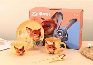 3D Daisy Duck Porcelain Dinner Set