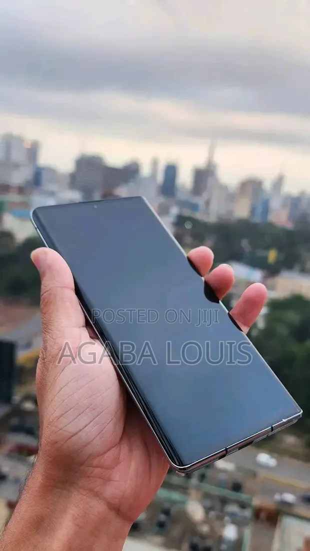 New Sharp Aquos R6 128GB Black - 1