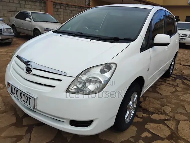 Toyota Corolla Spacio 2005 White - 1