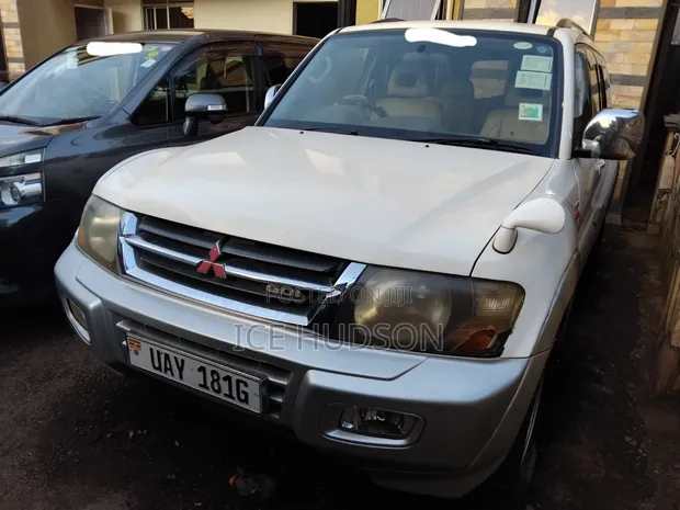 Mitsubishi Pajero 2001 - 1
