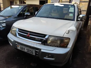 Mitsubishi Pajero 2001