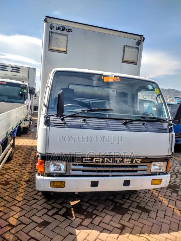 Mitsubishi Canter 3 Ton Box Truck - 1