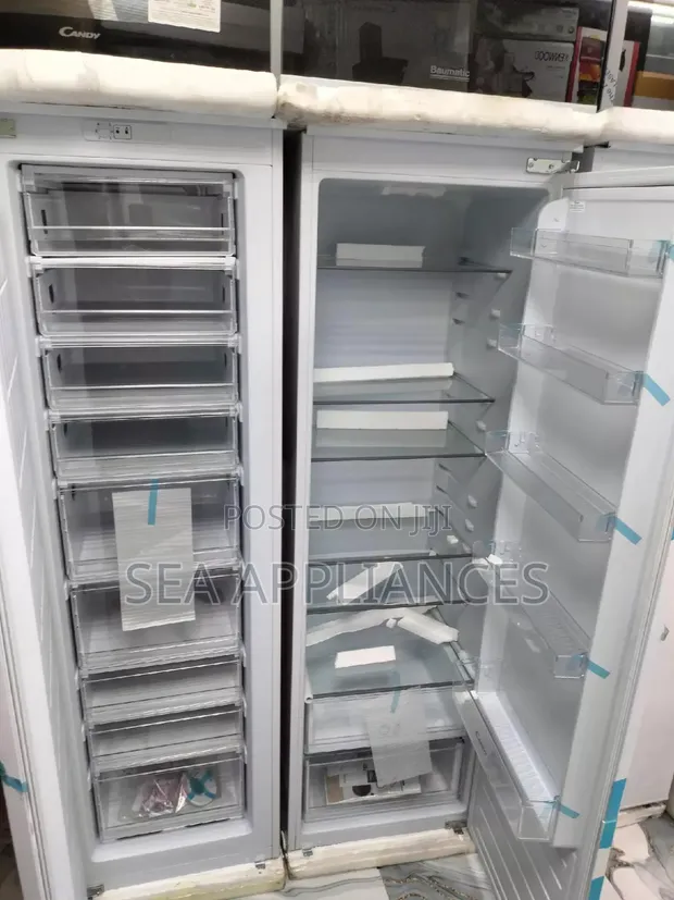 BEKO Built-In Fridge - Black Mirror Finish - 1