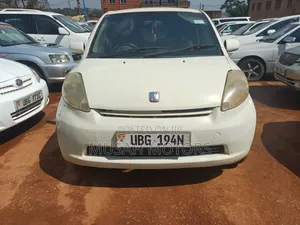Toyota Passo 2005