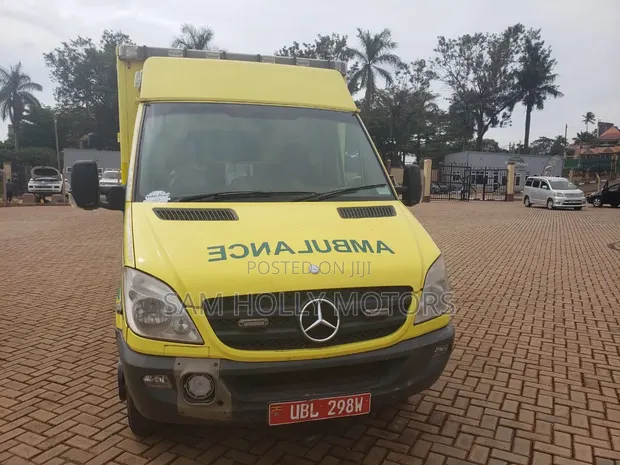 Mercedes-Benz eSprinter 2024 Ambulance Van - 1