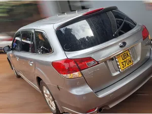 Subaru Legacy Outback 2011