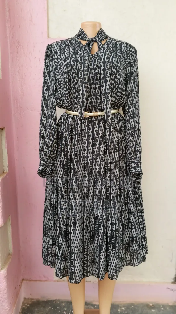 Elegant Black & White Printed Long-Sleeve Midi Dress - 1