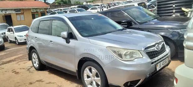 Subaru Forester 2013 Silver - 1