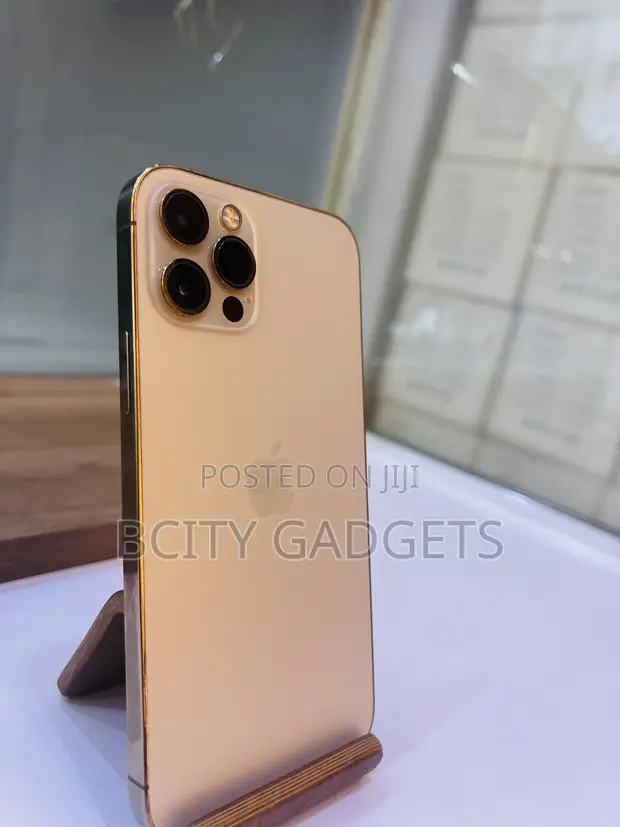 Apple iPhone 12 Pro 128GB Gold - 1