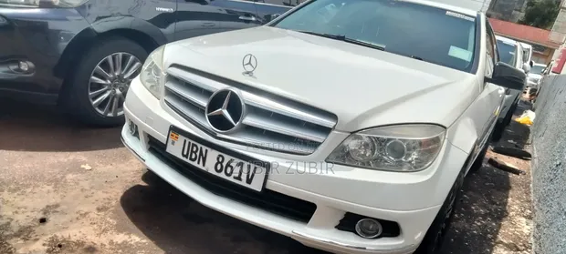 Mercedes-Benz C200 2007 Silver - 1
