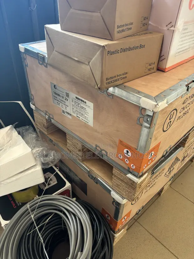 Grade A 10kWh 48V 200Ah LiFePO4 Battery - 1