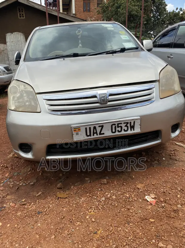 Toyota Raum 2004 Gold - 1