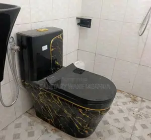 Brand New Fresca One-Piece Toilet
