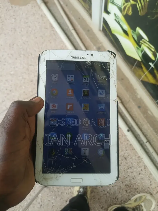 Samsung Galaxy Tab 3 7.0 16GB White - 1