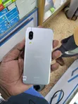 Sharp Aquos Sense 3 SHV45 64GB White - 1