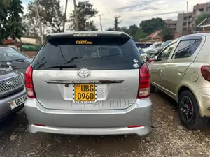 Toyota Wish 2003 Silver