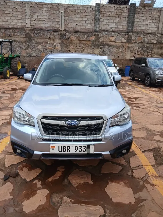 Subaru Forester 2016 Silver - 1