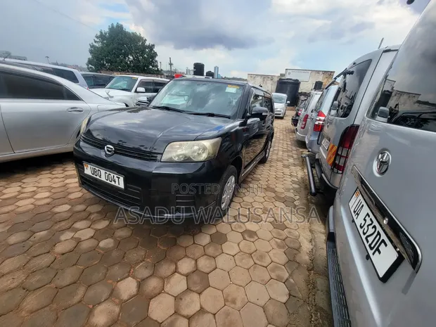 Toyota Corolla Rumion 2010 Black - 1