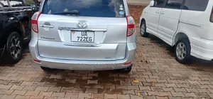 Toyota Vanguard 2010 Silver