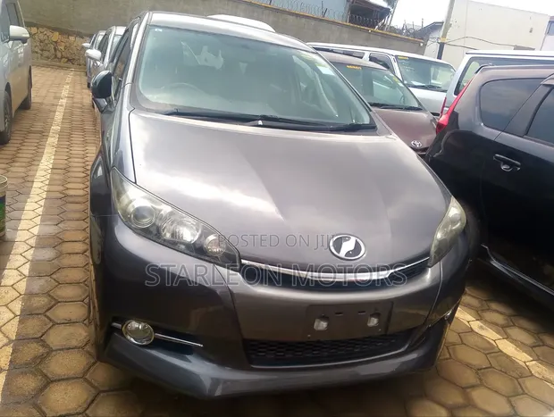 Toyota Wish 2014 Gray - 1