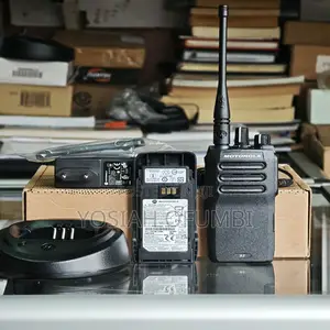 Motorola MOTOTRBO R2 UHF Two-Way Radio