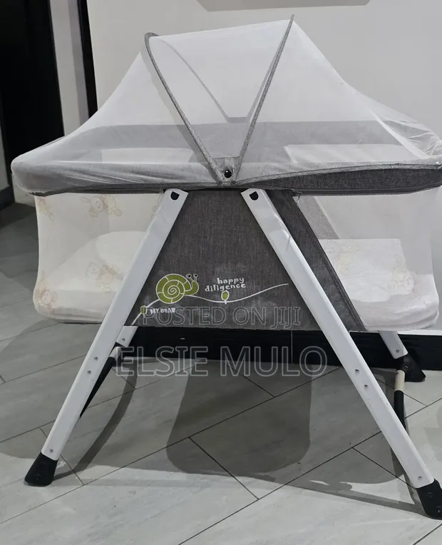 Foldable Bedside Baby Bassinet - 1