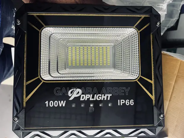 d.light 100W Solar Flood Light - 1