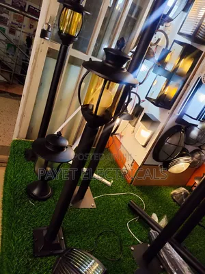 Garden/Compound Light - Single Pole