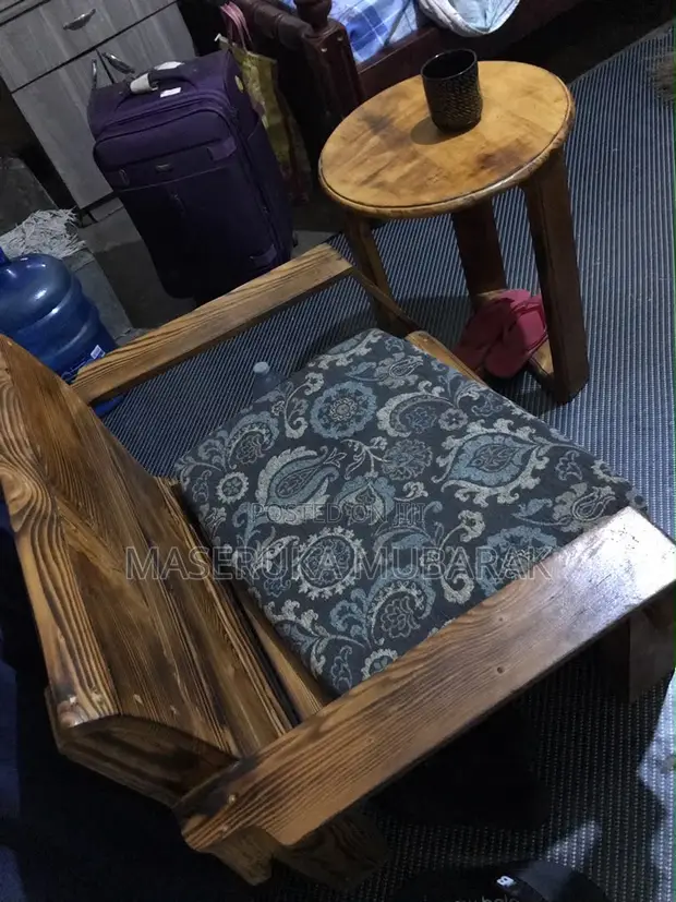 Palette Chair and Table Set - 1
