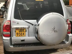 Mitsubishi Pajero 2007 Silver